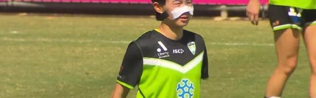 完美体育平台-面部骨折后重返赛场 吴澄舒靠“脸”收获澳超首球